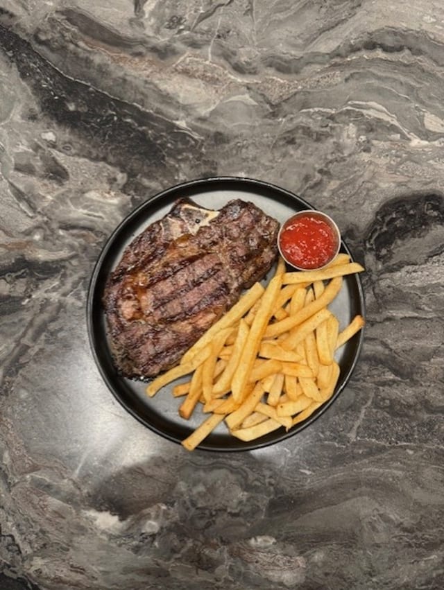 16 oz Steak & Fries